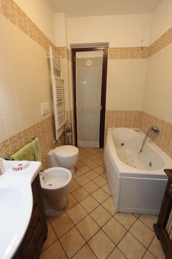 Bed and Breakfast Casa Riva Terni Exterior foto